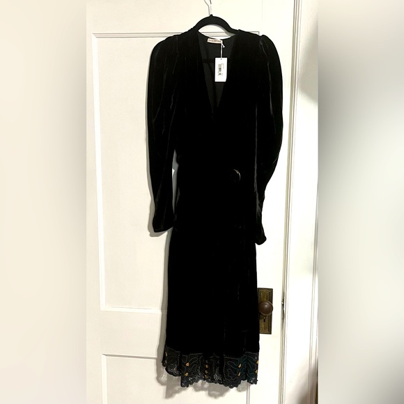 SHE Tokyo Gaia velvet くり抜く black 